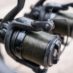 Avid Carp Outline Camo Reel Line 300m 0,33mm (15lb) -Visser Xpert Verkoopwinkel 10b1b58508273b07