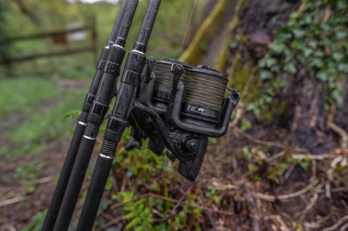 Avid Carp Outline Camo Braided Mainline 0,25mm 600m 3 Avid Carp Outline Camo Braided Mainline 0,25mm 600m