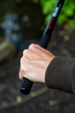 Ultimate DeLuxe Carp Net 42" With 2pcs Carbon Handle -Visser Xpert Verkoopwinkel 9b93777ddad1136b