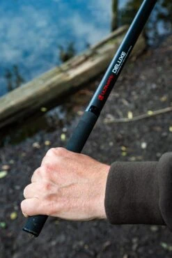 Ultimate DeLuxe Carp Net 42" With 2pcs Carbon Handle